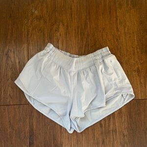 Daydream Lululemon Hot High-Rise Lined Short 2.5"